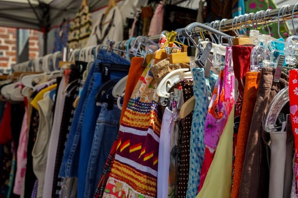 Moda sostenible: vestir bien sin comprar tanto