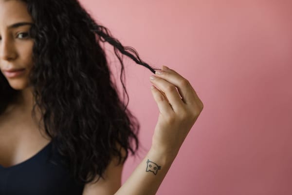 Cabello rizado: domar los rizos sin luchar contra ellos