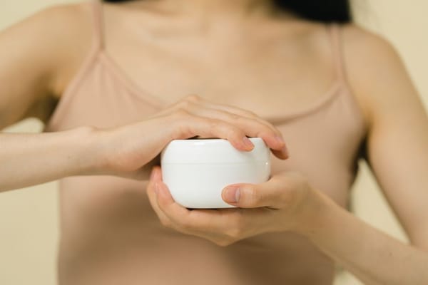 Manos y uñas: el cuidado que más nos delata